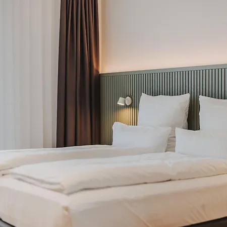 Noord Hotel 4*